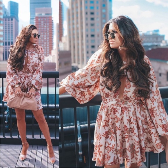 Misa Los Angeles Dresses & Skirts - MISA Los Angeles Kara Mini Dress Falling Flora Flower Satin Balloon Sleeve